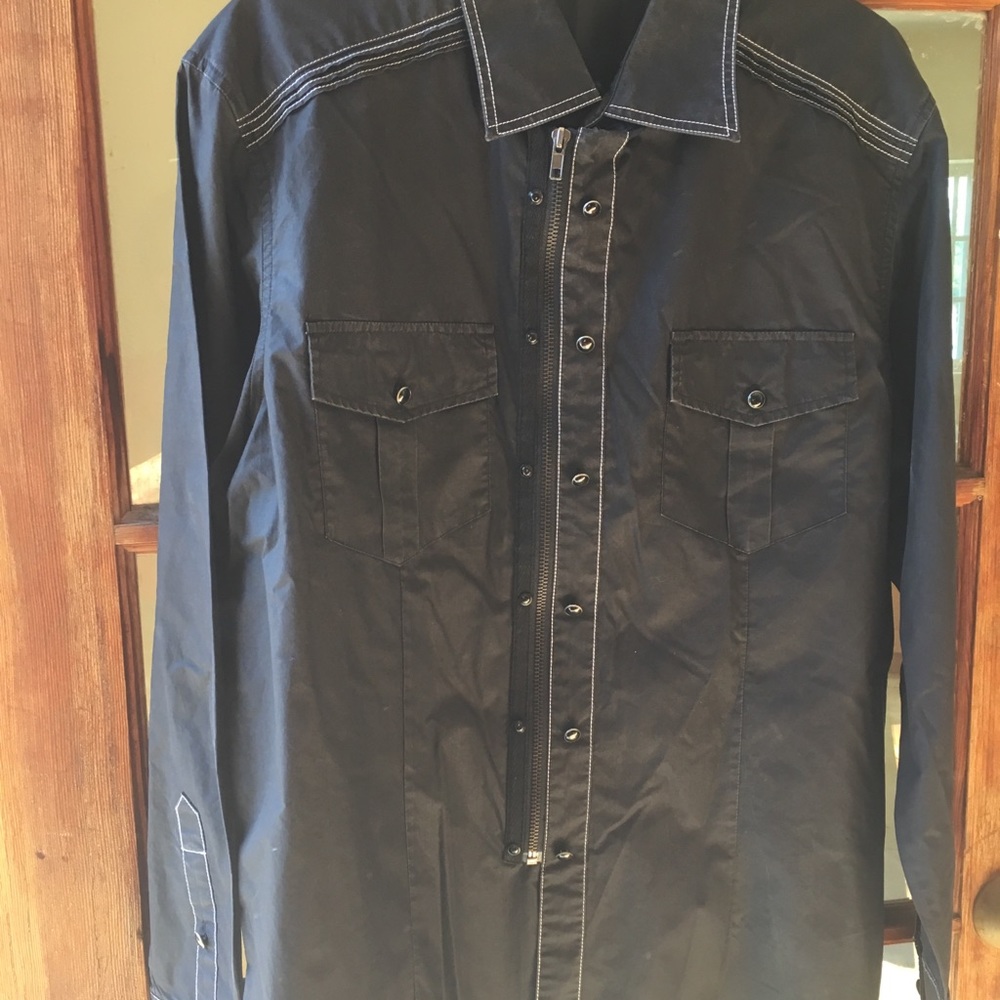 Men’s casual shirt